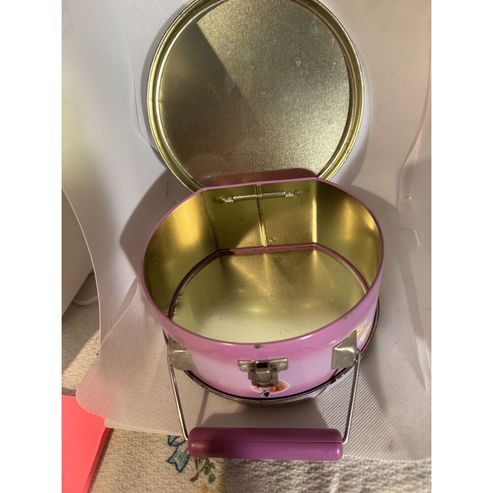 Vintage Easy-Bake Tin Lunchbox Style Container With Handle - Picture 4 of 7